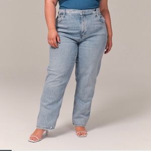 ABERCROMBIE & FITCH CURVE LOVE 90s STRAIGHT HIGH RISE JEANS